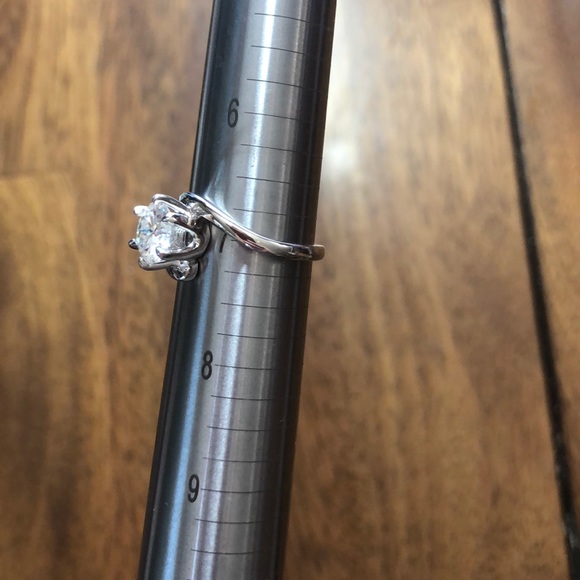 1.5ct D VVS1 Moissanite Ring - Picture 4 of 9